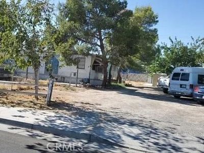 205 W Robertson Rd