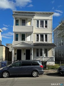 1880 Stratford Avenue