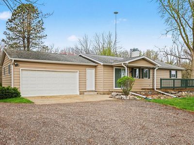5371 Wolf Hwy