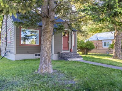 28 Fir Ave