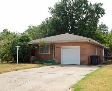 4720 NW 15th St