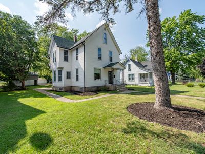 3002 Enoch Ave