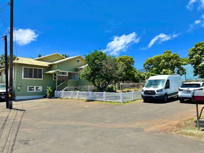 1815 & 1827 E Vineyard St