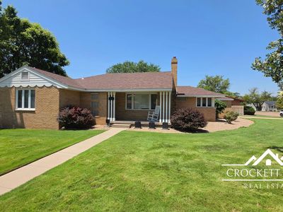 907 Lyle Ave