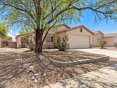 8790 E Mountain Spring Dr