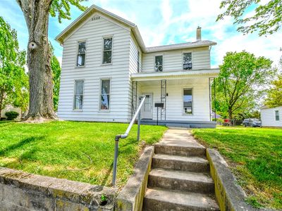 138 E Main St