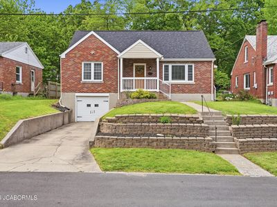 111 Bolton Dr