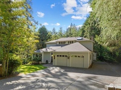 14205 Crown Point Pl NW