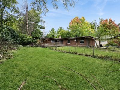 Property at 9041 Maple Ave, Burr Ridge, IL