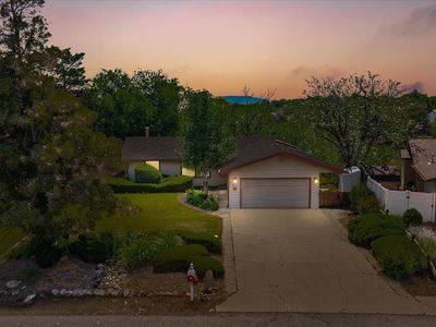 438 City View Ln