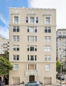 1999 Broadway APT 32