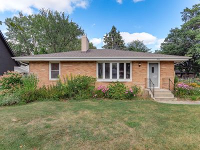 785 Grandview Ave W