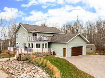 5224 Falcon Dr