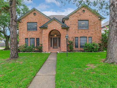 10218 Hedge Way Dr