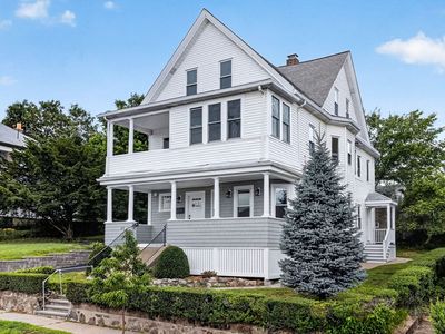 22 Cypress St