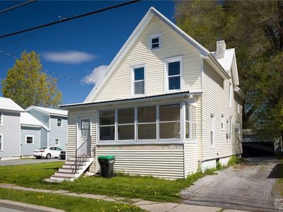 1017 Bronson St