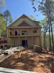 916 Medina Ct
