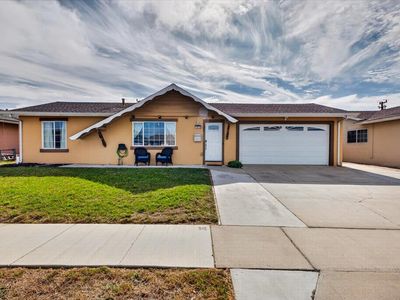 1832 Pescadero Dr