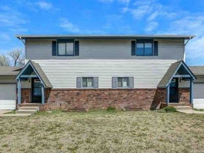 140-142 E Wood Ave