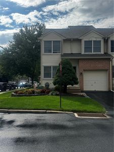 302 Oxford Pl