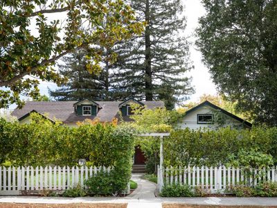 604 Tennyson Ave