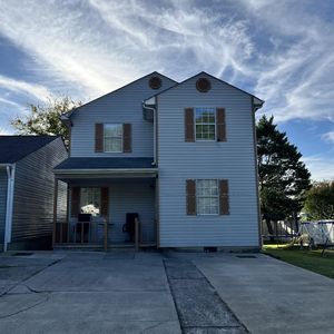 1427 Classic Chase Dr