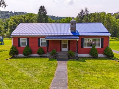 374 Breesport Rd