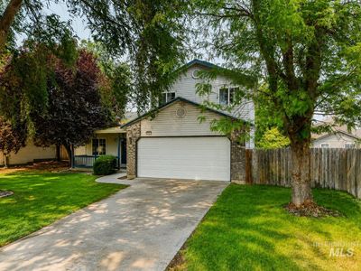805 Bison Way