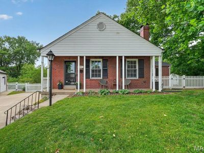 8502 Douglas Ct