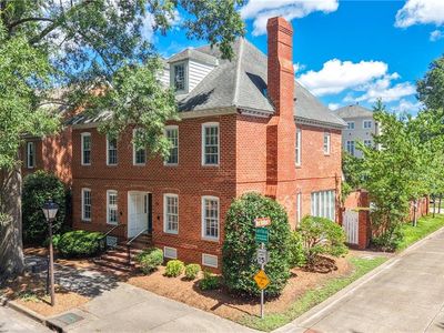 330 Raleigh Ave