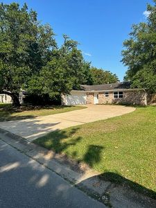 842 Auburn Dr