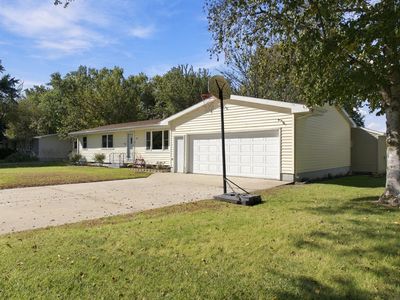830 Main St