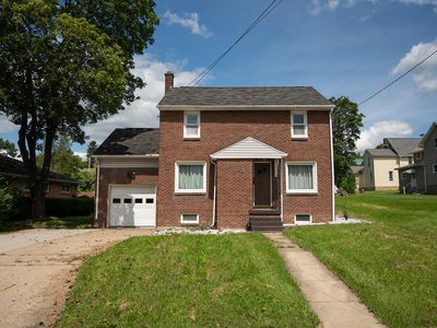 527 Elss St