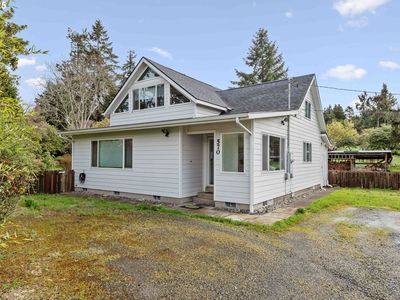 570 6th Ave