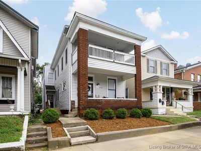 1112 E Spring Street