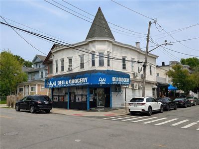 630 Henderson Ave