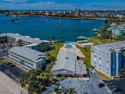 1898 SHORE DRIVE S #208