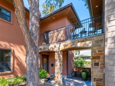 5606 Clay Ave APT B2