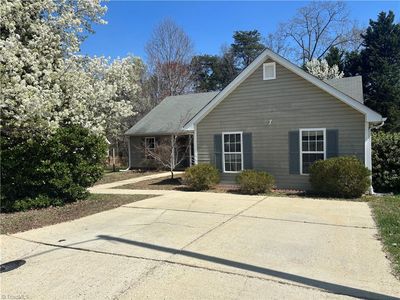 3009 Brookrun Dr