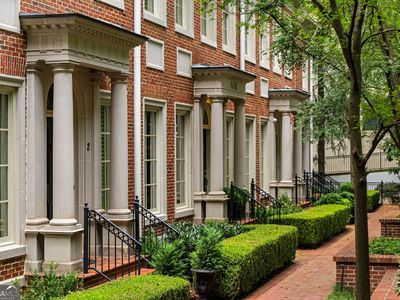 39 W Wesley Rd NW APT 5