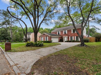 3807 Forest Village Dr