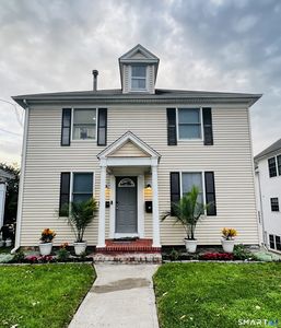 24 Homestead Avenue
