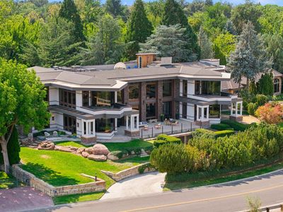 3505 W Crescent Rim Dr
