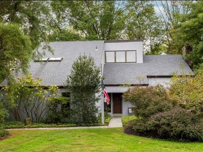 2 Fox Pond Dr