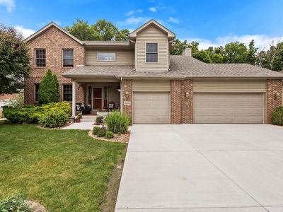 3256 Brighton Ln