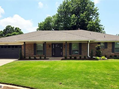 11905 Camelot Pl