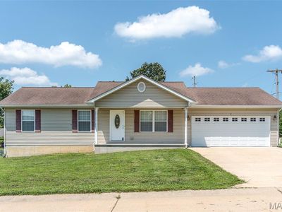 2 Iron Hill Ct