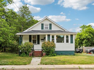 17 Magnolia Ave