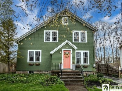 112 Los Robles St