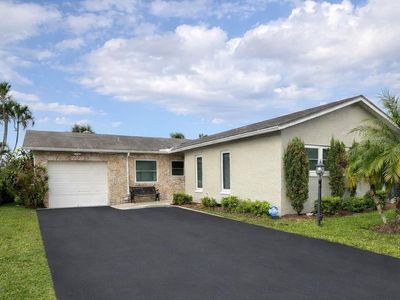 7203 Pine Manor Drive